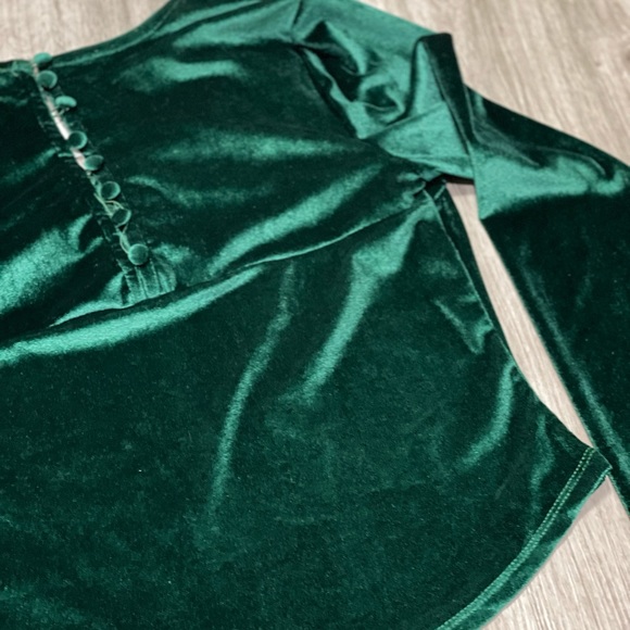 Nordstrom Green Square Neck Velvet Long Sleeve - Picture 4 of 5